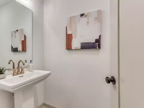 Bath - 7201 E Oakland St, Broken Arrow, OK 74014 photo 6 of 6