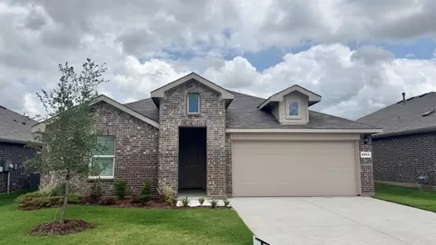 8512 Dunnstown Dr, Fort Worth, TX 76131