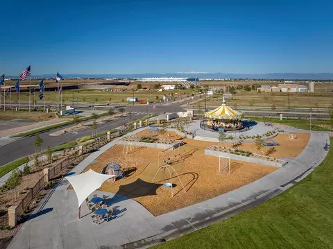 View/Area - 3402 N Buchanan Way, Aurora, CO 80019 photo 9 of 12