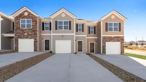 57 Sunriff Ct, Greer, SC 29651
