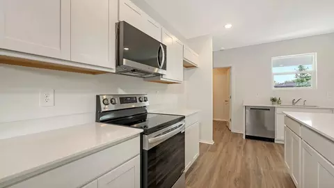 Kitchen - 4638 Hawthorn Ave, Parrish, FL 34219 photo 1 of 1