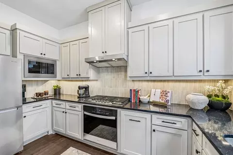 Kitchen - 2012 Rangeland Way, Argyle, TX 76226 photo 7 of 7