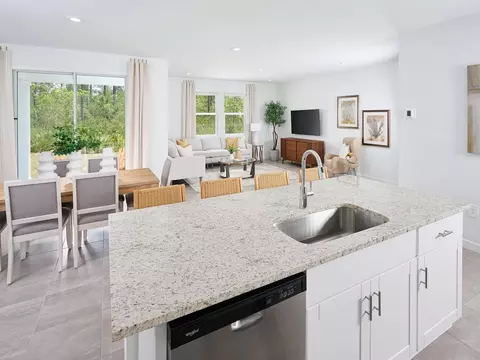 Kitchen - 8 Sandy Ln, Palm Coast, FL 32164 photo 4 of 4