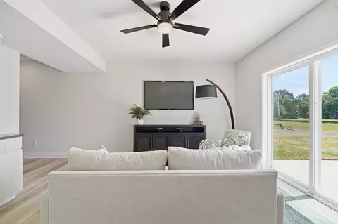 Living - 20533 Millview Rd, Spring Hill, KS 66083 photo 8 of 8
