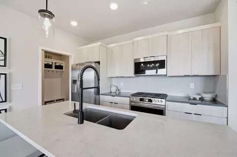 Kitchen - 20533 Millview Rd, Spring Hill, KS 66083 photo 3 of 4