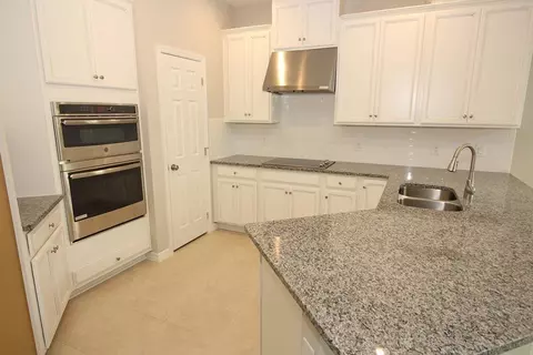 Kitchen - 7895 Interstellar Ave, Sarasota, FL 34241 photo 3 of 14