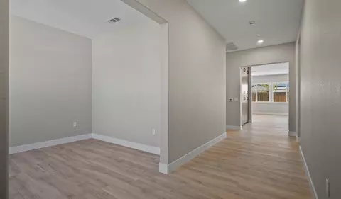Entry Way - 416 E Prestige Way, Mountain House, CA 95391 photo 2 of 3