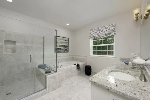 Bath - 7211 Brooklyn Bridge Rd, Laurel, MD 20707 photo 1 of 2