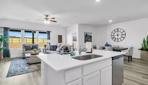 Kitchen - 228 Alyece Ln, Hensley, AR 72065 photo 5 of 8