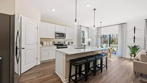Kitchen - 449 Pinehurst St, La Plata, MD 20646 photo 6 of 8