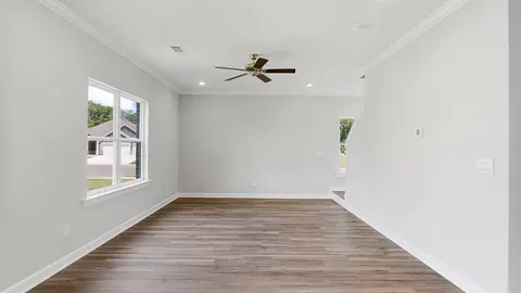 Living - 2299 Forrest Cv, Auburn, AL 36830 photo 5 of 5