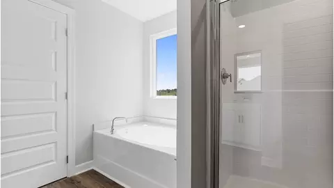 Bath - 2299 Forrest Cv, Auburn, AL 36830 photo 4 of 5