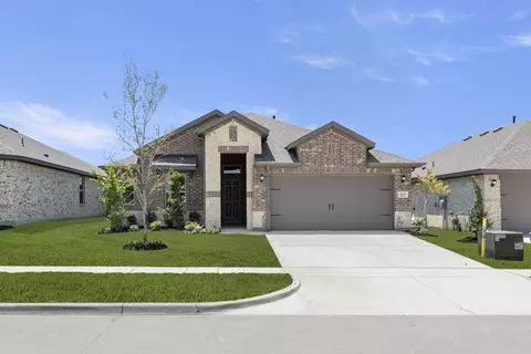 213 Van Horn Dr, Terrell, TX 75160