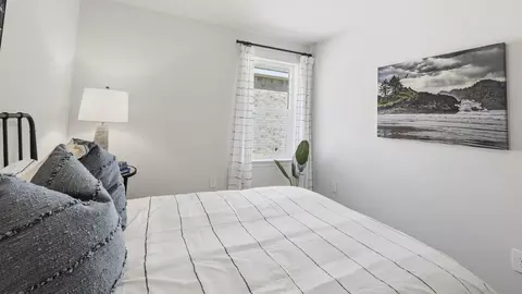 Bedroom - 3908 Thistle Dr, Sanger, TX 76266 photo 8 of 13