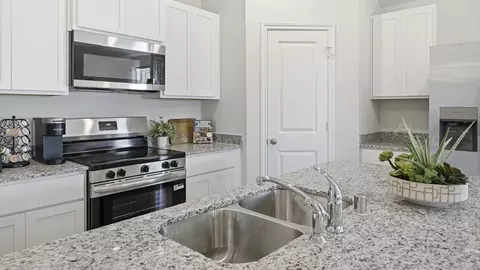 Kitchen - 3908 Thistle Dr, Sanger, TX 76266 photo 6 of 13