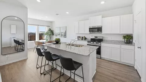 Kitchen - 3908 Thistle Dr, Sanger, TX 76266 photo 10 of 13