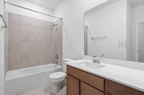 Bath - 4805 Seven Oaks Ln, Conroe, TX 77304 photo 2 of 2