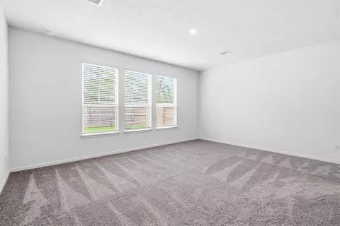 Living - 4805 Seven Oaks Ln, Conroe, TX 77304 photo 5 of 5