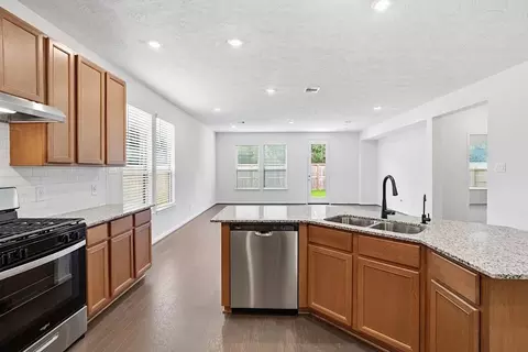 Kitchen - 4805 Seven Oaks Ln, Conroe, TX 77304 photo 3 of 3