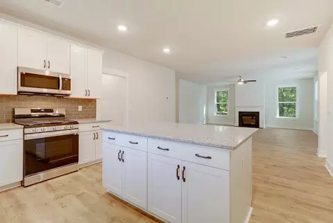 Kitchen - 100 E South 7th St, Seneca, SC 29678 photo 4 of 5