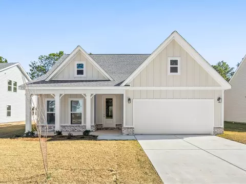 13516 Garland Rd, Ocean Springs, MS 39564