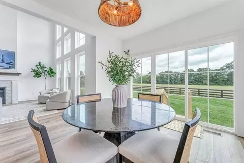 Dining - 14 Mazzolla Ct, Delaware, OH 43015 photo 2 of 3