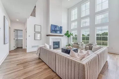 Living - 14 Mazzolla Ct, Delaware, OH 43015 photo 3 of 3