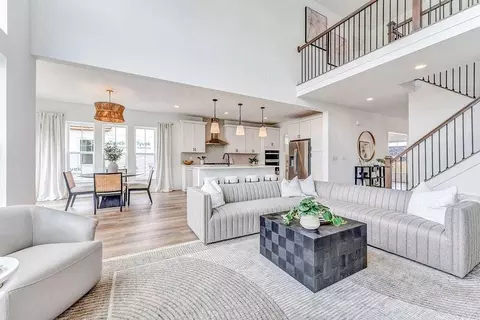 Living - 14 Mazzolla Ct, Delaware, OH 43015 photo 2 of 3