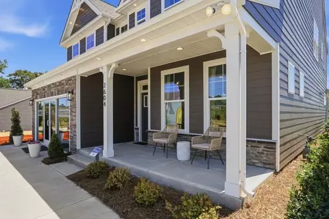 Exterior - 1812 Betsy Ross Dr, Moore, SC 29369 photo 3 of 6