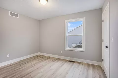 Bedroom - Tormiston Drive, Haslett, MI 48840 photo 4 of 4