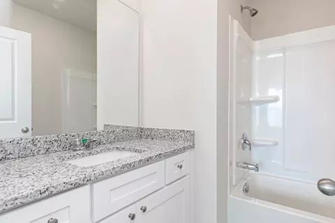 Bath - 101 Palmeiro Dr, Lagrange, GA 30241 photo 2 of 2