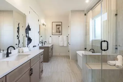 Bath - 287 San Saba Dr, Buda, TX 78610 photo 8 of 8
