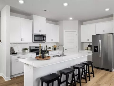 3 Pleasure Ln, Taylors, SC 29687