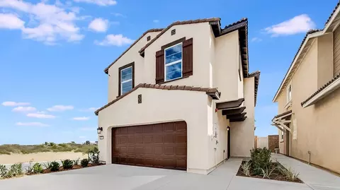 Exterior - 1701 Lightning St, Rialto, CA 92376 photo 2 of 8