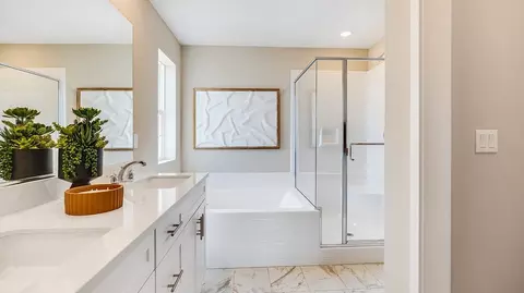 Bath - 1701 Lightning St, Rialto, CA 92376 photo 2 of 6