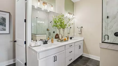 Bath - 2913 Biloxi Ct, Murfreesboro, TN 37129 photo 1 of 6