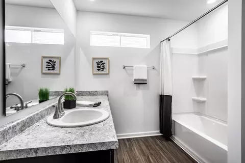 Bath - 2105 Maplewood Ln, Pendleton, IN 46064 photo 1 of 6