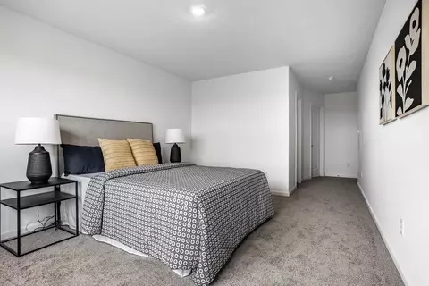 Bedroom - 2105 Maplewood Ln, Pendleton, IN 46064 photo 2 of 11