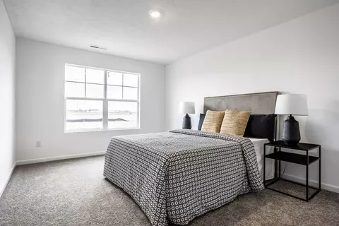Bedroom - 2105 Maplewood Ln, Pendleton, IN 46064 photo 1 of 11