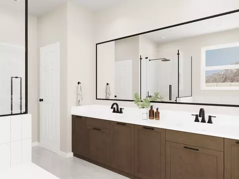 Bath - 2035 W Steinway Dr, Phoenix, AZ 85041 photo 1 of 4