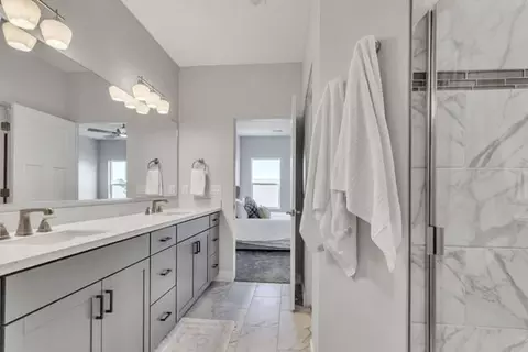 Bath - 3309 Pyrus St, Clifton, CO 81520 photo 2 of 4