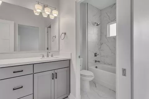 Bath - 3309 Pyrus St, Clifton, CO 81520 photo 4 of 4