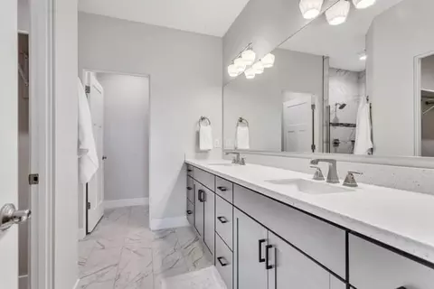 Bath - 3309 Pyrus St, Clifton, CO 81520 photo 3 of 4