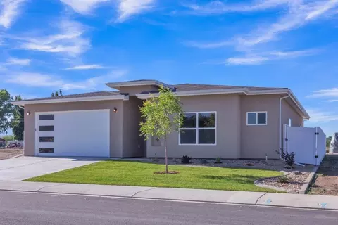 Exterior - 3309 Pyrus St, Clifton, CO 81520 photo 2 of 39