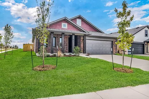 Exterior - Elena Dr., Blanchard, OK 73010 photo 5 of 10