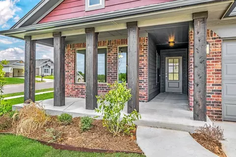 Exterior - Elena Dr., Blanchard, OK 73010 photo 7 of 10