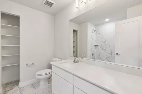 Bath - 804 Rockcloud Dr, Haslet, TX 76052 photo 10 of 17