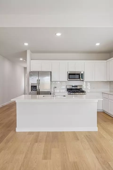 Kitchen - 804 Rockcloud Dr, Haslet, TX 76052 photo 3 of 15