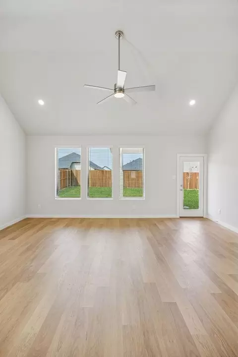 Living - 804 Rockcloud Dr, Haslet, TX 76052 photo 7 of 25