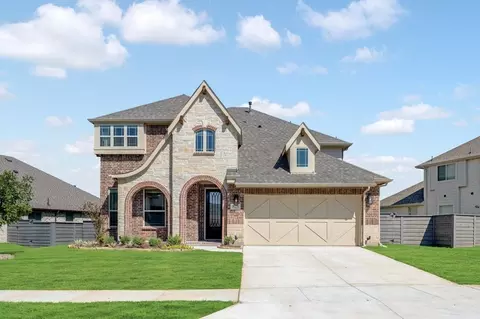 825 Twisted Leaf Ln, Savannah, TX 76227